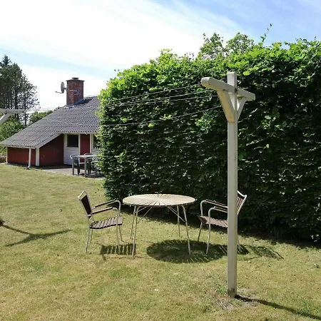 Two-bedroom Holiday In 4